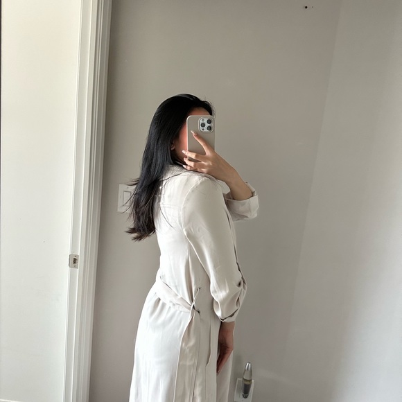 Aritzia | BABATON Kahlo Robe - Picture 3 of 13